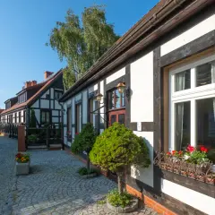 Ustka: Atrakcje dla każdego! Co robić, gdy pada i świeci słońce?
