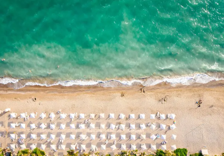 Nad jakim morzem leży Antalya? Ciepłe wody i TOP plaże