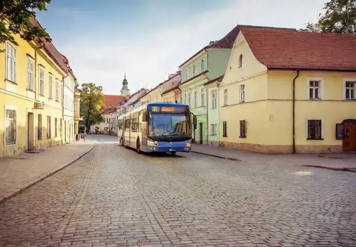 Jak dojechać z Ustki do Łeby? Oszczędź czas i pieniądze!