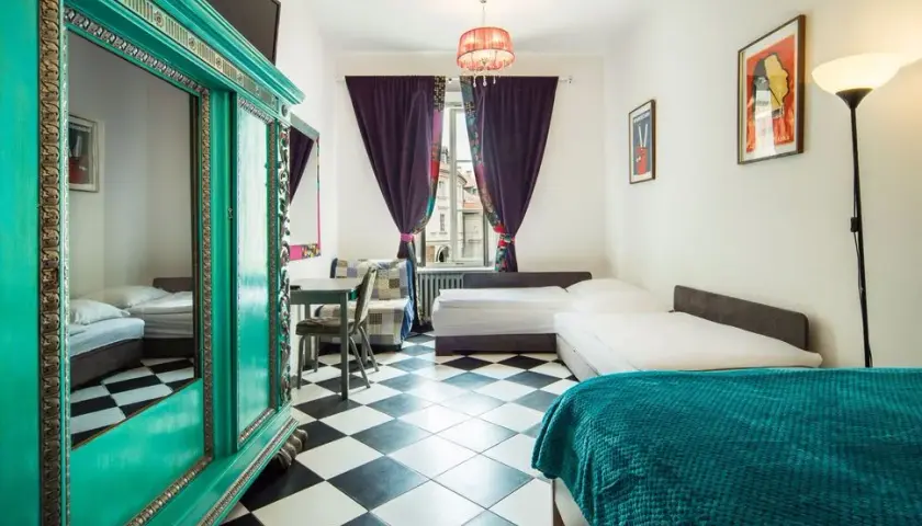 Ceny noclegów w Warszawie: Ile kosztuje hotel, hostel, apartament?