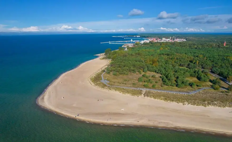 Morska podróż na Hel - Czy warto? Sprawdź rozkład i ceny!