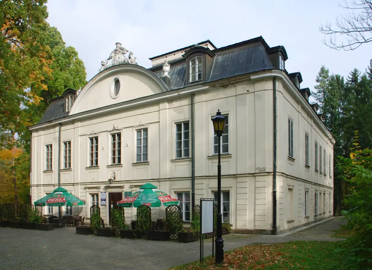Park Zdrojowy w Nałęczowie, Pałac Małachowskich