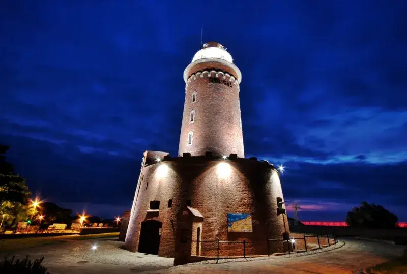 Kołobrzeg latarnia morska port uzdrowisko